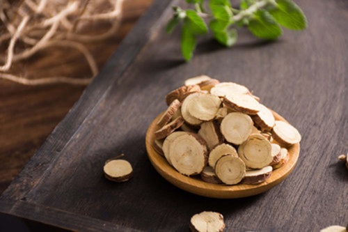 光甘草定的提取方法