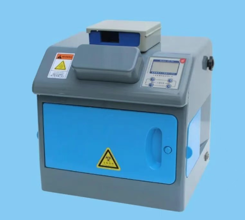 紫外分析仪