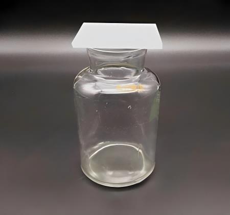 3-(1-萘氧基)-1,2-环氧丙烷的合成及用途