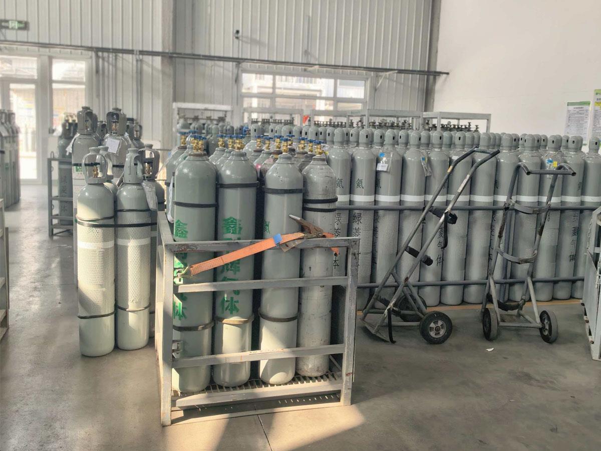 氦气.jpg 氦气.jpg