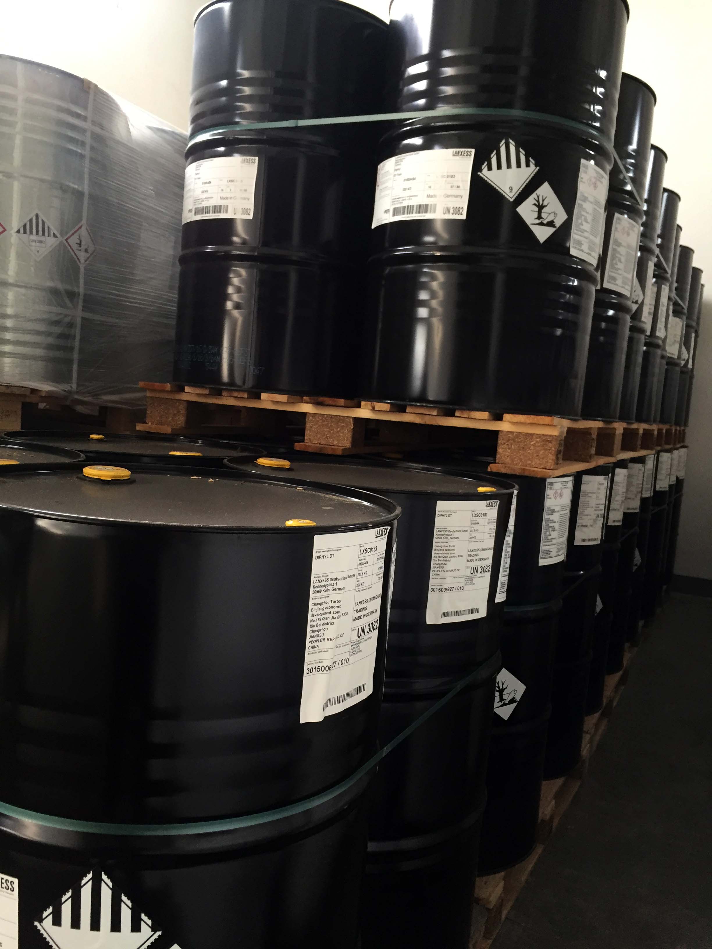 二甲基二苯基醚