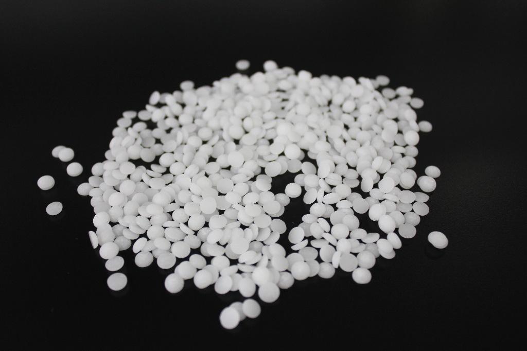 半合成脂肪酸甘油酯