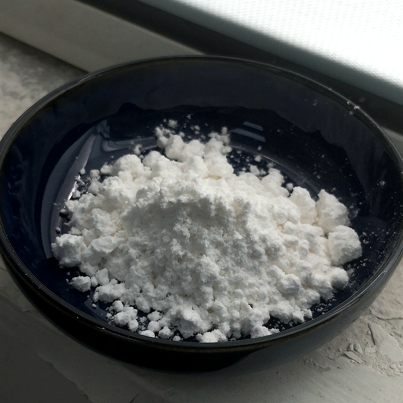 4-苄氧基苯基乙基月桂酸酯