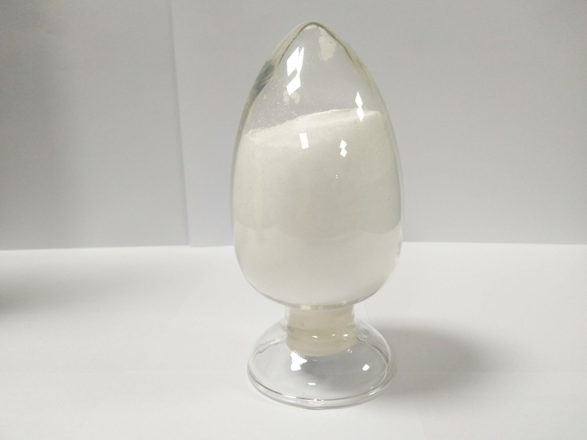 1-(4-氨基苯基)-5,6-二氢-3-(4-吗啉)-2(1H)-吡啶酮  