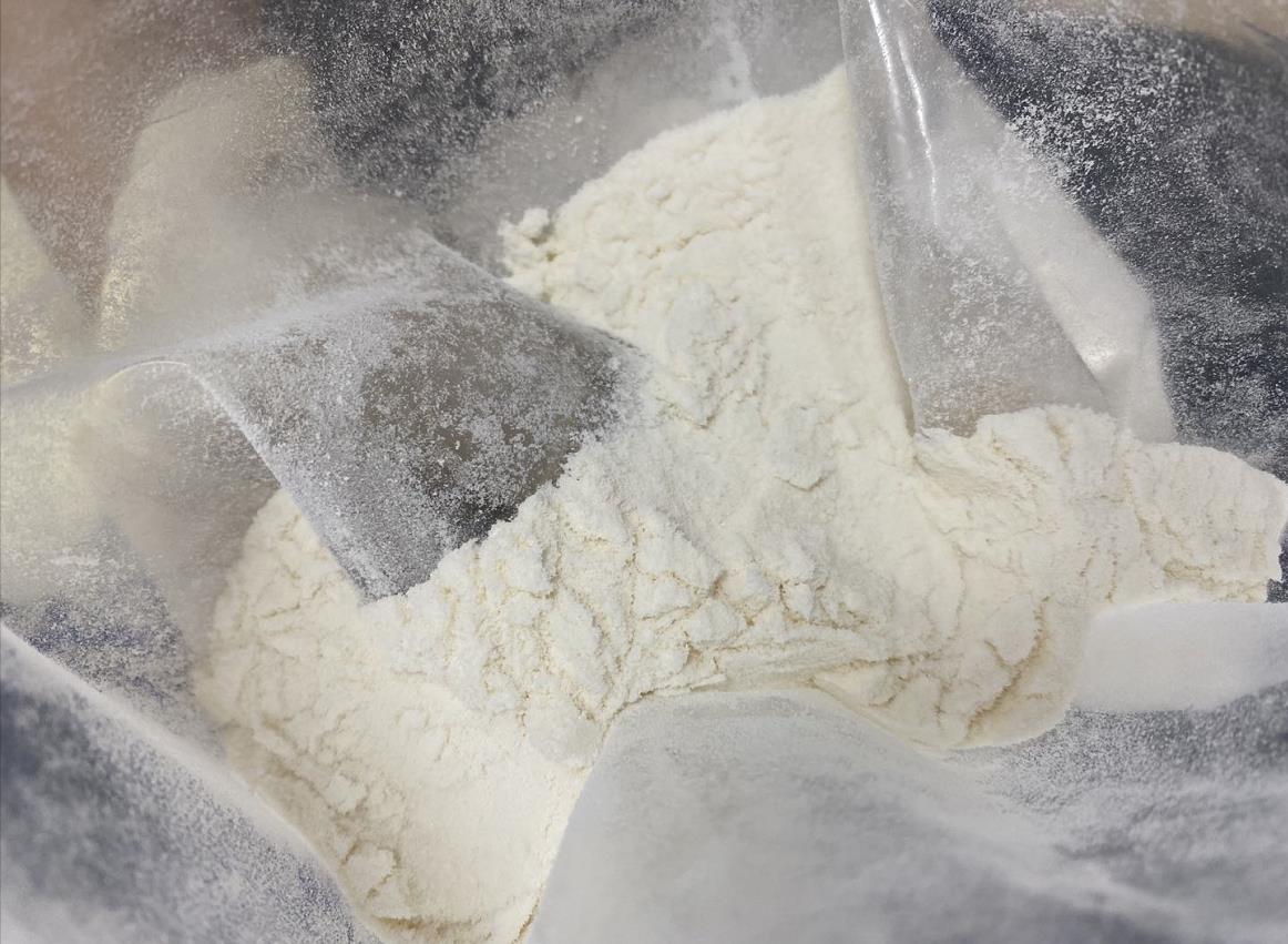 4,4'-二氰基二苯甲烷