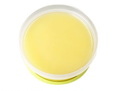 16676-75-8；维生素 E 烟酸酯