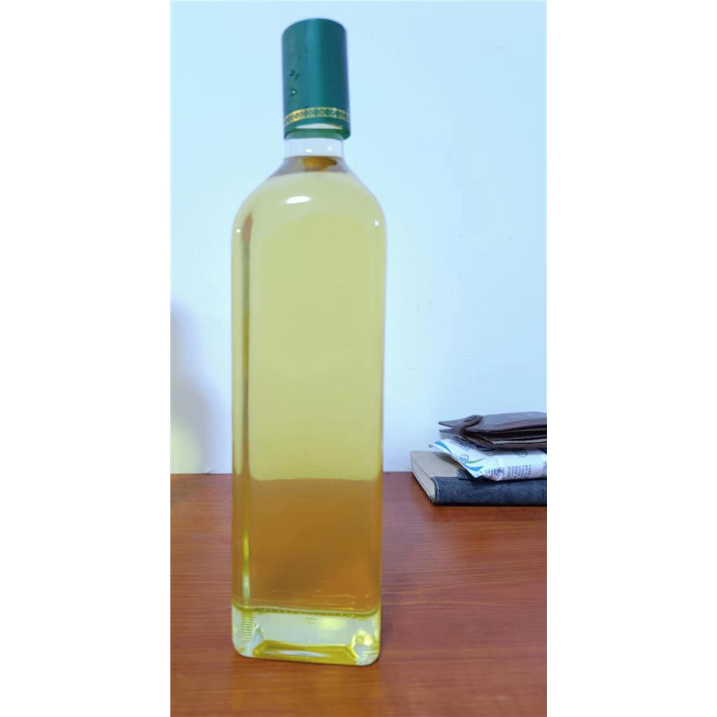 角鲨烯(111-02-4;7683-64-9)(鲛鲨烯;三十六碳烯;角鲛油素;鲨烯;鱼肝油萜;2,6,10,15,19,23-六甲基-2,6,10,14,18,22-二十四碳六烯;三十碳六烯)