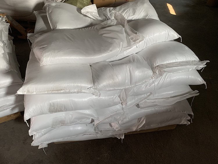 硫氰酸亚铜  用作聚氯乙烯塑料的阻燃与消烟剂