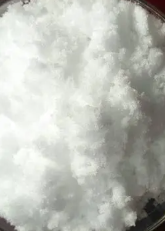 氯化镱氯化镱的应用领域十分广泛，主要包括荧光材料、激光器、电子、通讯、医疗等领域。在荧光材料领域，氯化镱可以用于制造荧光粉，用于显示器、照明和太阳能电池等领域。