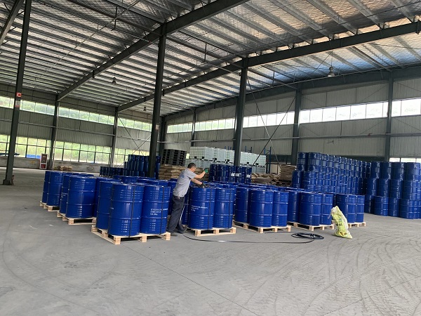 苯胺 桶装