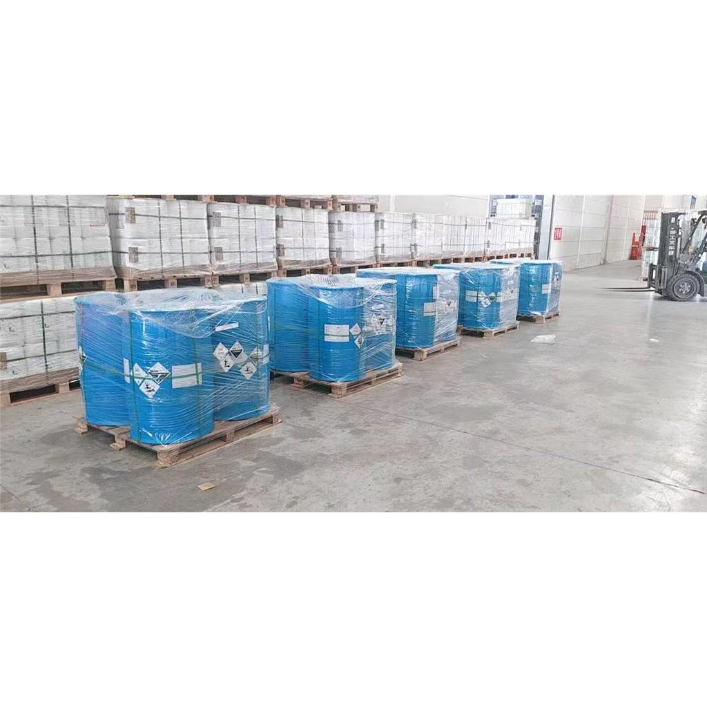 双(2,4,4-三甲基戊基)次磷酸