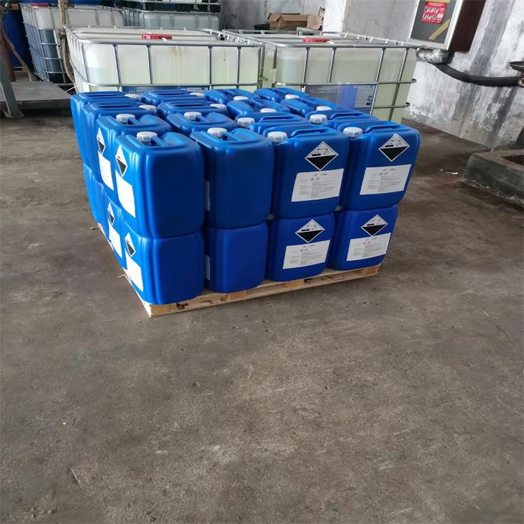 小塑料桶 19.jpg 小塑料桶 19.jpg