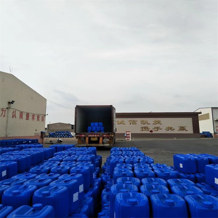 小蓝色塑料桶1.jpg 小蓝色塑料桶1.jpg