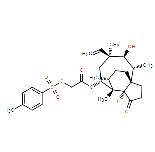 (3aR,4R,5R,7S,8S,9R,9aS,12R)-8-羟基-4,7,9,12-四甲基-3-氧代-7-乙烯基十氢-4,9a-丙环戊并[8]环辛-5-基 2-(对甲苯磺酰氧基)乙酸酯