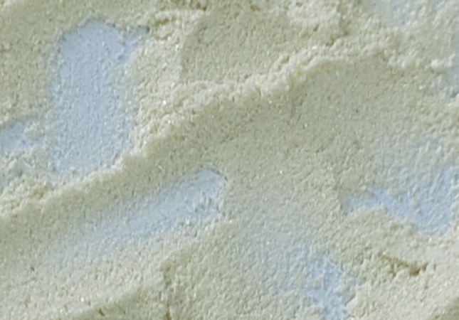  2,4-二([1,1’-联苯]-4-基)-6-氯-1,3,5-三嗪