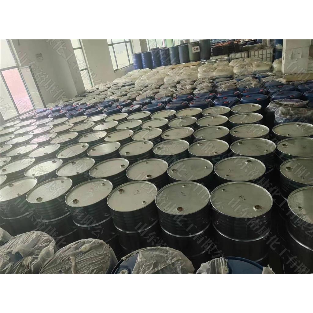  纯苯，苯国标含量99.5%，包装180kg/桶，1桶起订