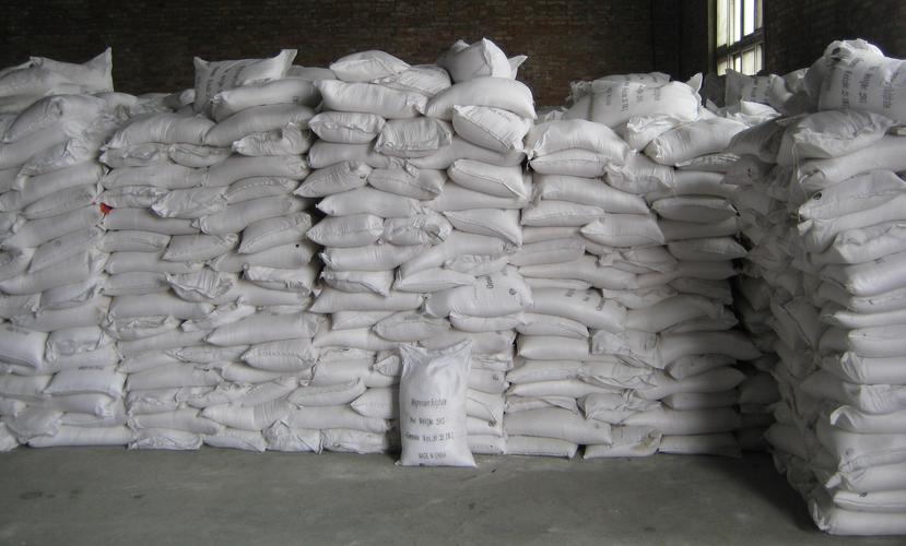 Tetrabenzylthiuramdisulfide.jpg Tetrabenzylthiuramdisulfide.jpg