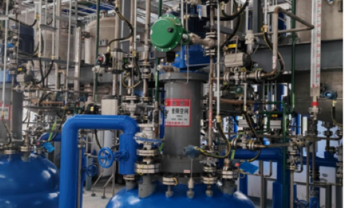 (2S)-3-氰基-2-甲基-4-氧代哌啶-1-羧酸叔丁酯