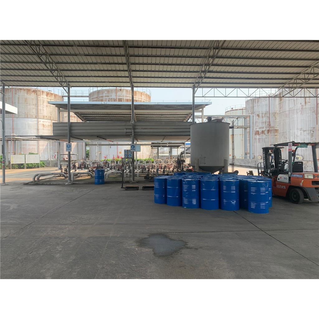 100号化妆白油无色无味白矿油液体石蜡油软化油