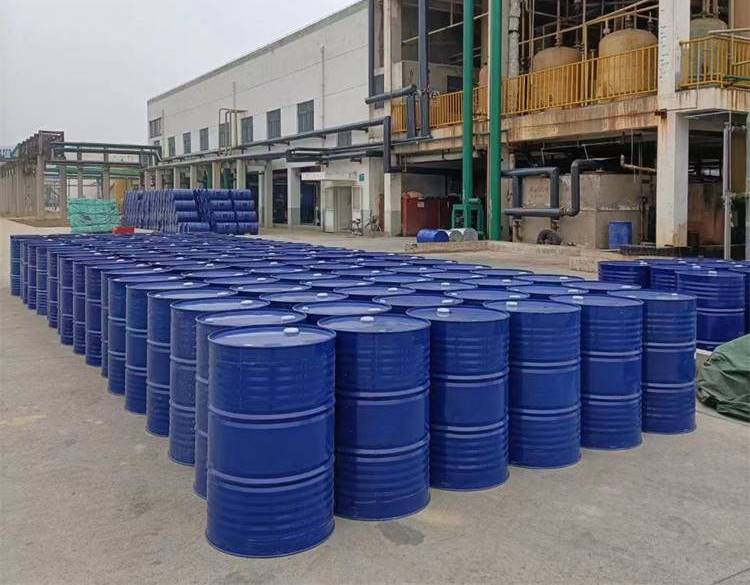 专业出售对甲基氯苄 包装200KG/桶