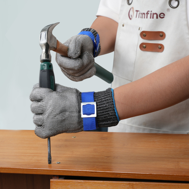 添赞Titanfine钢丝防割手套工业防护手套