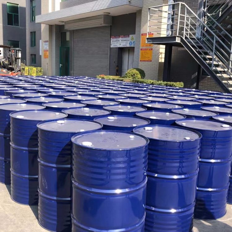 二异丁胺  110-96-3  工业级  有机合成中间体  140公斤/桶