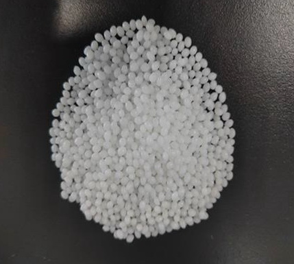 聚己内酯产品是由ε-己内酯开环聚合而得到的高分子量脂肪族聚酯