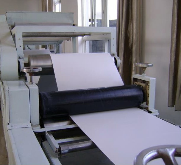 聚己内酯产品是由ε-己内酯开环聚合而得到的高分子量脂肪族聚酯