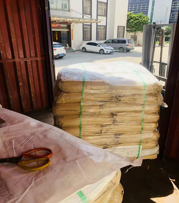 2,2-二(4-羟基苯基)丙烷  80-05-7  双酚A    聚碳酸酯合成原料