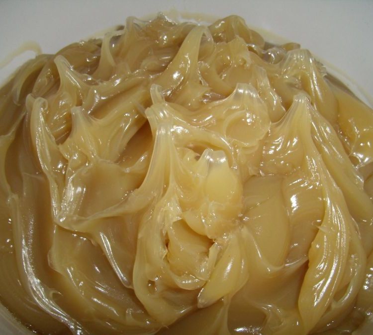 凡士林 工业白凡士林 膏状石油脂 润滑软化剂 无异味 脱模除锈 纯度99%