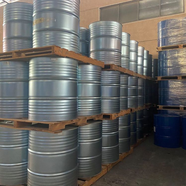 环丁砜 四氢噻酚砜 99.9% 有机合成增塑剂126-33-0