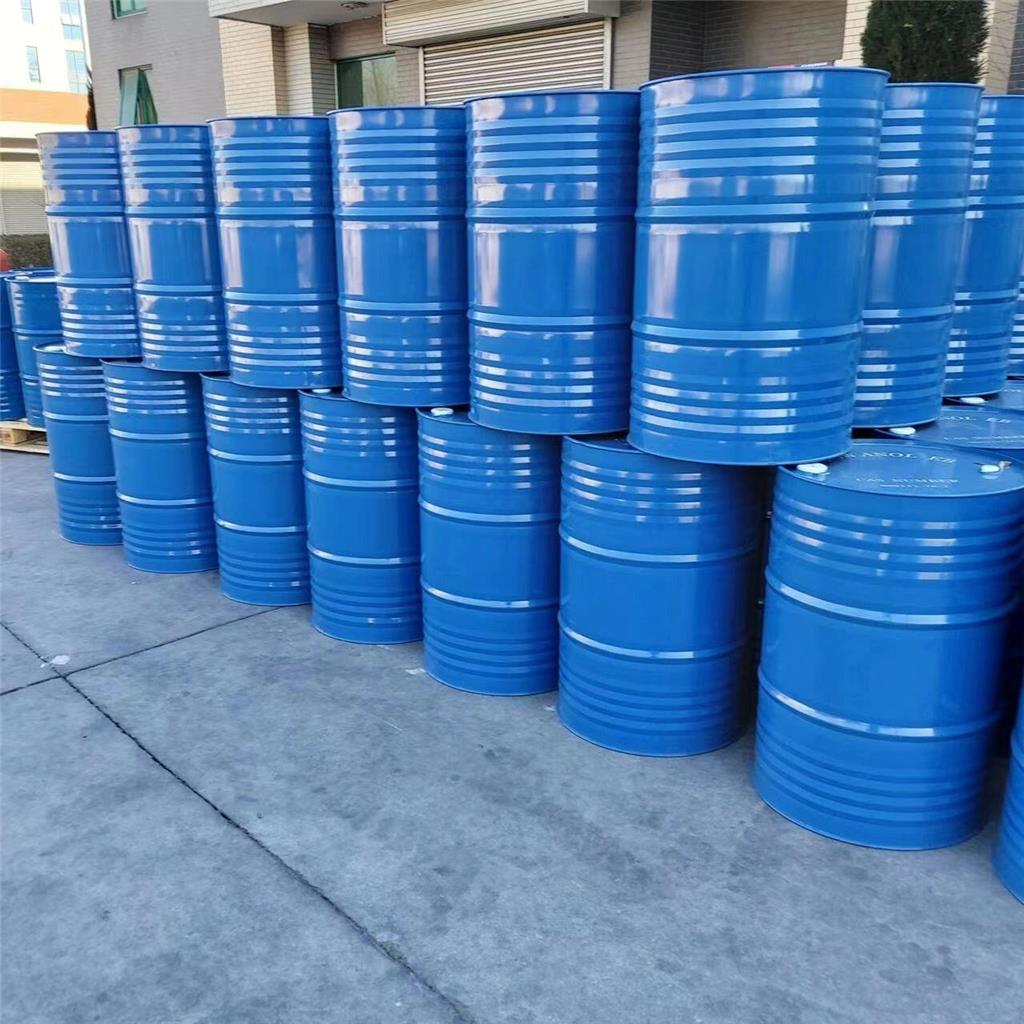 乙二醇二缩水甘油醚 微黄色或无色透明液体