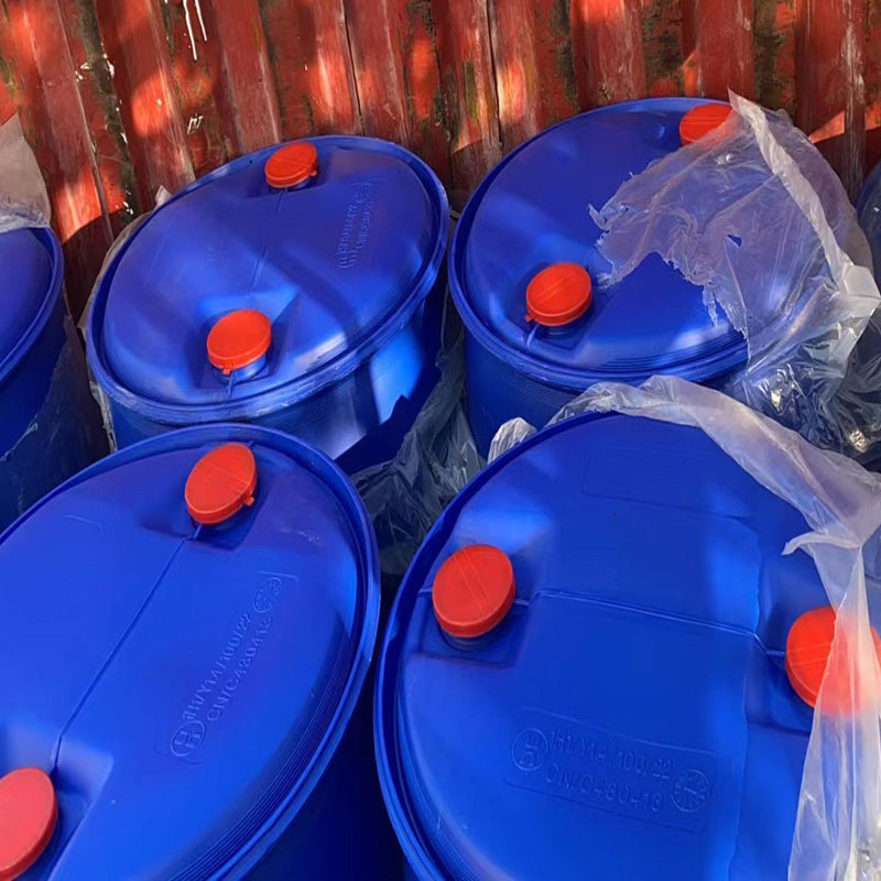 玉米无水乙醇厂家   新天龙无水酒精99.9%