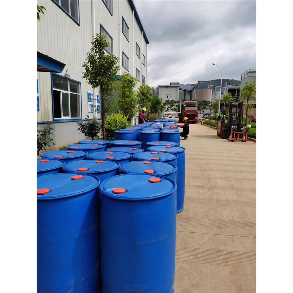 3-氰基-2-(三苯基磷烷基)丙酸叔丁酯