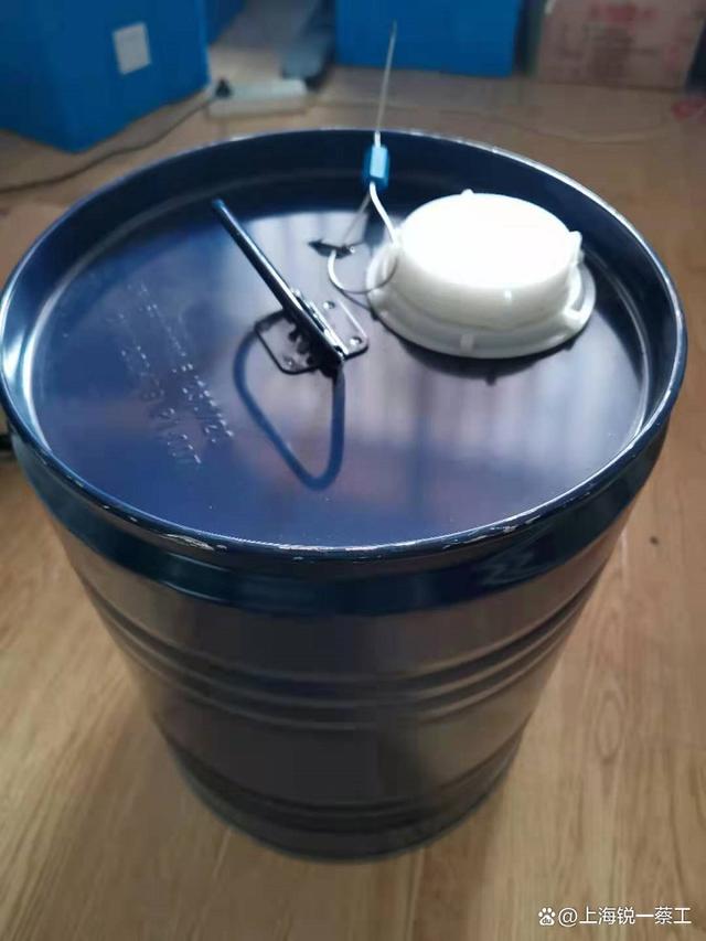 1,1,2,3,3,3-六氟丙基-2,2,2-三氟乙基醚 HFE-449  ≥99.5%