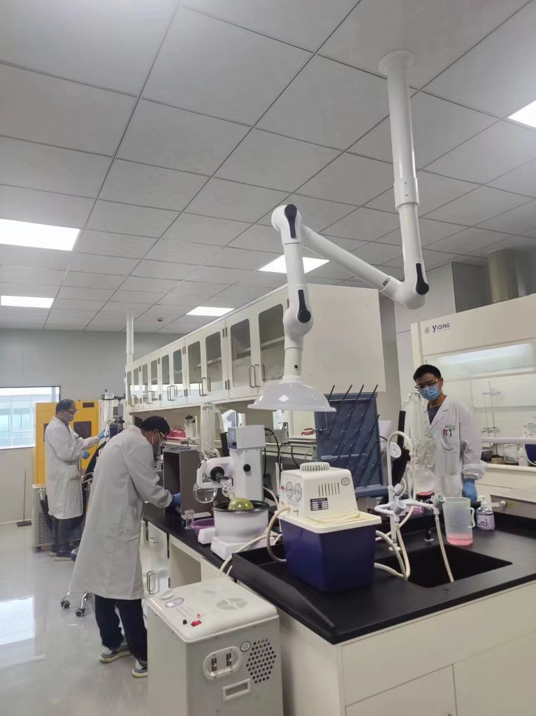 2-(9H-咔唑-9-基)-9,9'-螺二芴