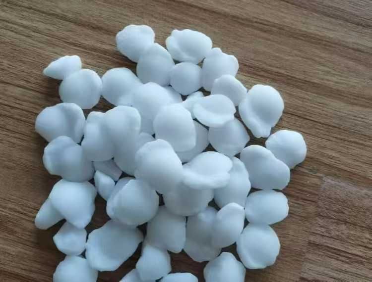 齐翔顺丁烯二酸酐    山东顺酐厂家   白色球状固体  工业级99.5%