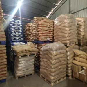 反式肉桂酸  140-10-3